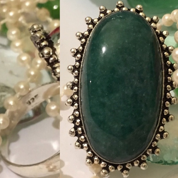 Simulated Emerald Gemstone Handmade Vintage Ring - Picture 4 of 6